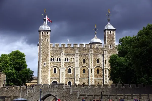 The white tower and traitors gate.